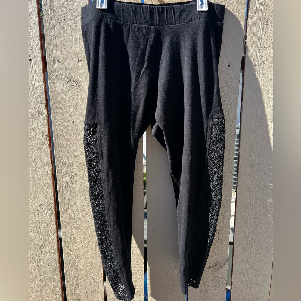 Torrid Black Cutout Cropped Leggings Size 2X